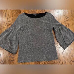 Banana Republic Bell Sleeve Blouse Womens XSmall Gray Crew Neck Pullover Party